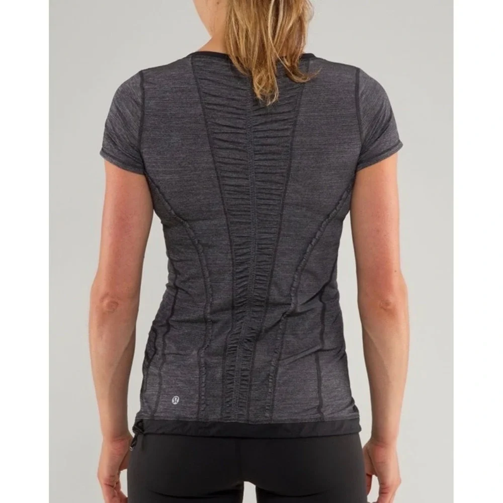 Lululemon Run: Silver‎ Bullet Short Sleeve Tech Drawstring Hem Yoga Top Size 12